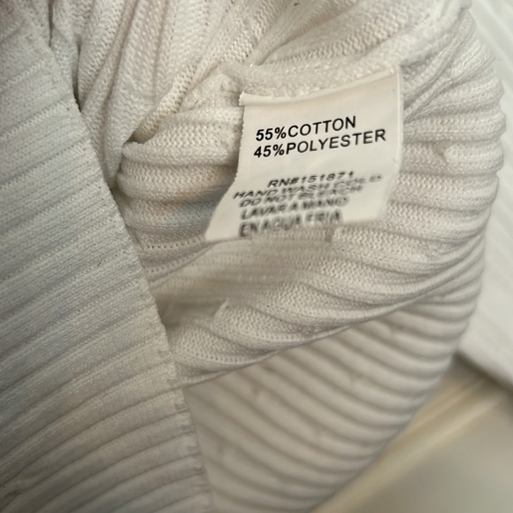Roma whit Knit cut out ribbed sweater NWOT - Picture 8 of 11